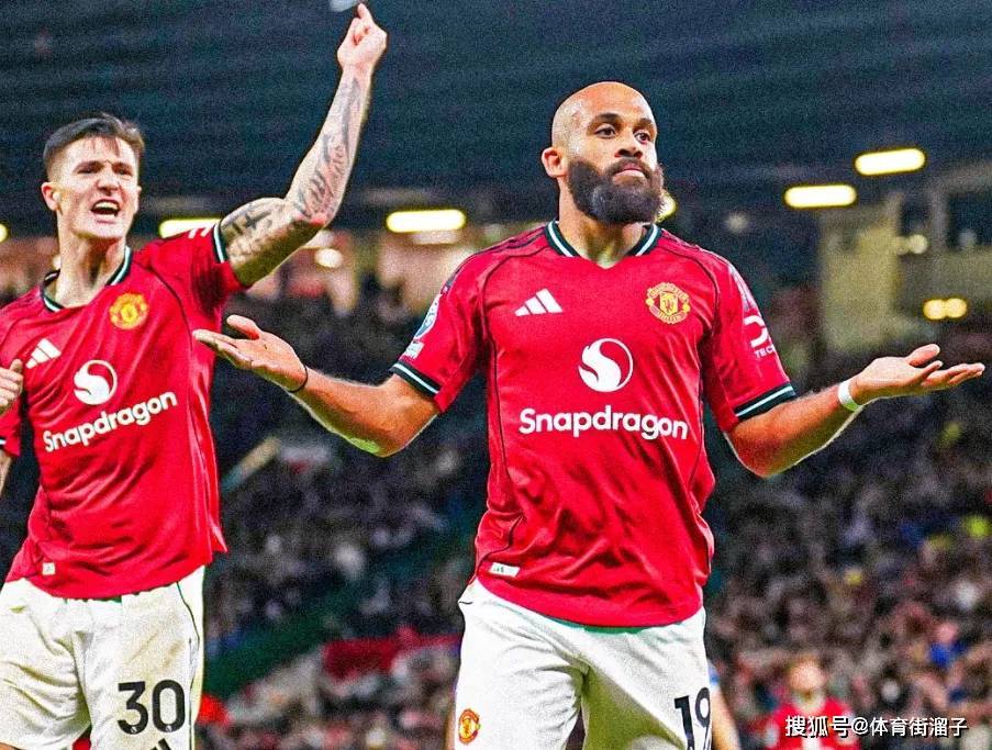 英超乱套了！曼联3连胜，利物浦2-3爆冷，阿森纳夺冠稳了，最大黑马曝光